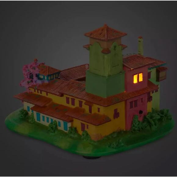 Disney Parks Encanto House Light-Up Musical The Family Madrigal Figurine New - Picture 2 of 5